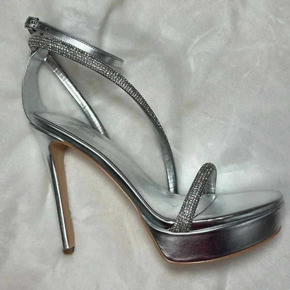 NWB Guess Silver Rhinestone Cassidee Heels - Picture 3 of 5
